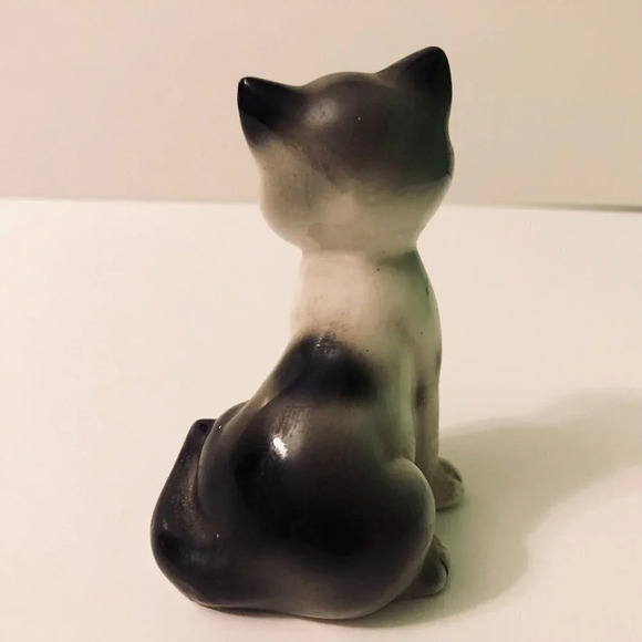 Vintage Small Cat Figurine 3.5 Inch Tall Kitten Figure Japan - Picture 4 of 11